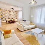 Maison Spacieuse Avec Salle De Jeux Proche 24h Du Mans * Le Mans