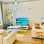 Maison Spacieuse Avec Salle De Jeux Proche 24h Du Mans * Le Mans