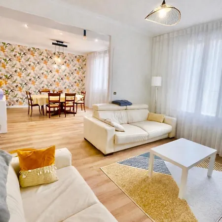 Maison Spacieuse Avec Salle De Jeux Proche 24h Du Mans * 르망