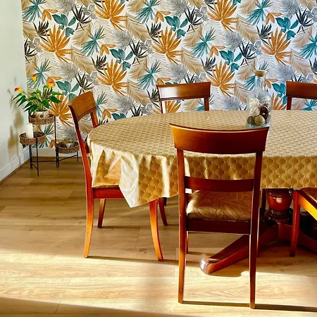 Maison Spacieuse Avec Salle De Jeux Proche 24h Du Mans *