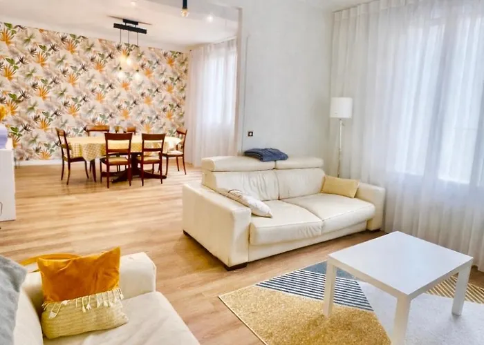 Maison Spacieuse Avec Salle De Jeux Proche 24h Du Mans * Le Mans